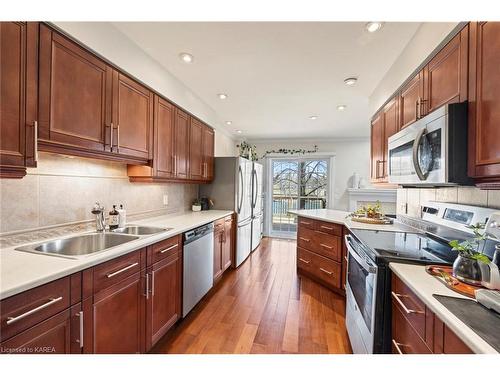 29-1098 King Street W, Kingston, ON - Indoor Photo Showing Kitchen With Double Sink