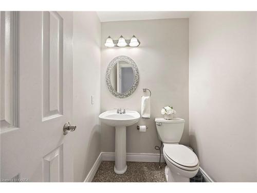 29-1098 King Street W, Kingston, ON - Indoor Photo Showing Bathroom