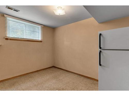 752 Sussex Boulevard, Kingston, ON - Indoor Photo Showing Other Room