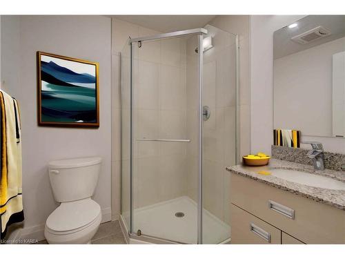 610-652 Princess Street, Kingston, ON - Indoor Photo Showing Bathroom
