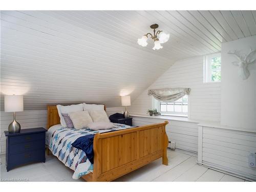 14005 Front Road, Stella, ON - Indoor Photo Showing Bedroom