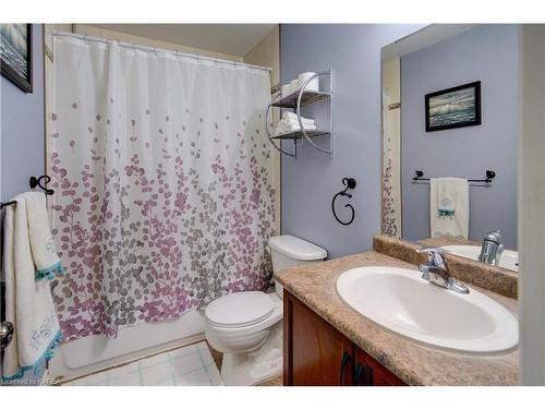 731 Rylande Court, Kingston, ON - Indoor Photo Showing Bathroom