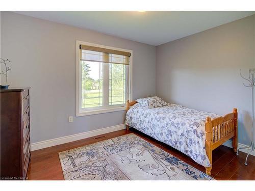 731 Rylande Court, Kingston, ON - Indoor Photo Showing Bedroom