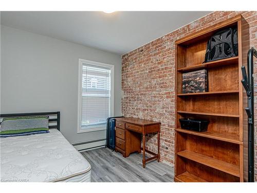 370 Barrie Street, Kingston, ON - Indoor Photo Showing Bedroom