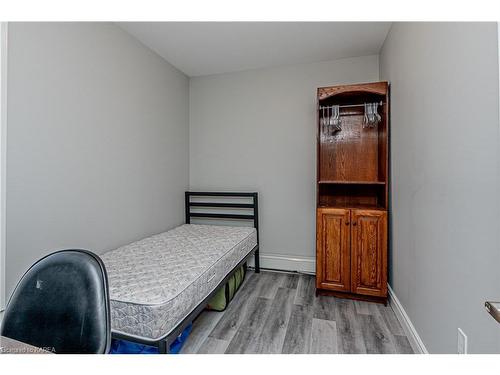 370 Barrie Street, Kingston, ON - Indoor Photo Showing Bedroom