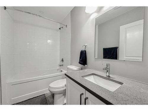 39 Ellerbeck Street, Kingston, ON - Indoor Photo Showing Bathroom