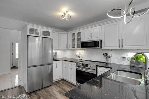 675 Arthur Street, Gananoque, ON - Indoor Photo Showing Kitchen With Double Sink With Upgraded Kitchen