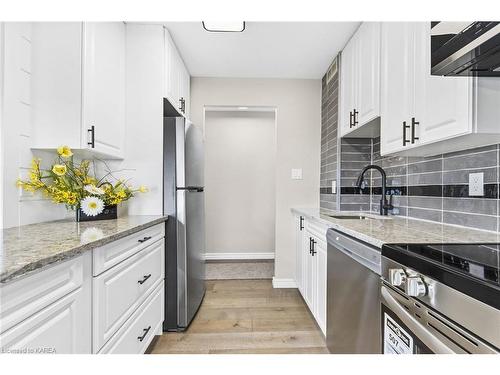 507-14 Greenview Drive, Kingston, ON - Indoor Photo Showing Kitchen With Stainless Steel Kitchen With Upgraded Kitchen