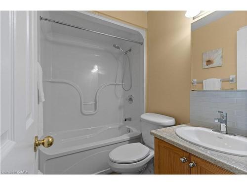 386 Morningside Drive, Kingston, ON - Indoor Photo Showing Bathroom