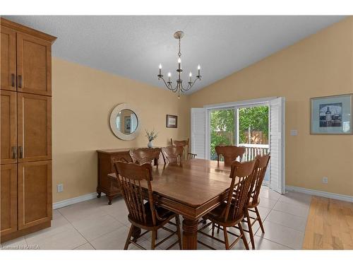 386 Morningside Drive, Kingston, ON - Indoor Photo Showing Dining Room