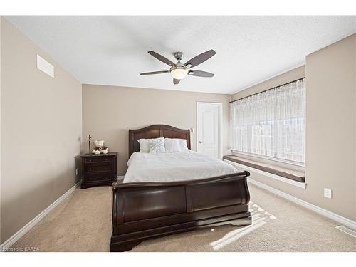 1128 Escala Crescent, Kingston, ON - Indoor Photo Showing Bedroom