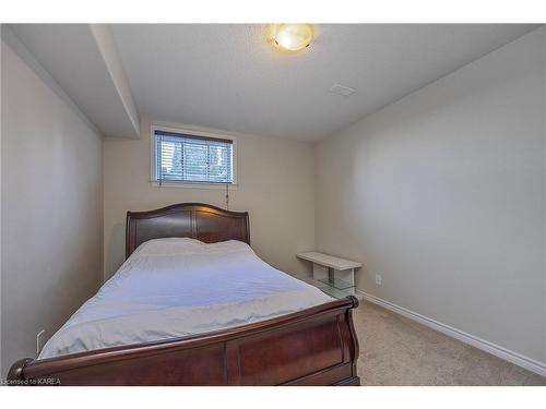 1128 Escala Crescent, Kingston, ON - Indoor Photo Showing Bedroom