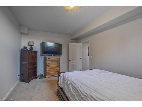 1128 Escala Crescent, Kingston, ON - Indoor Photo Showing Bedroom