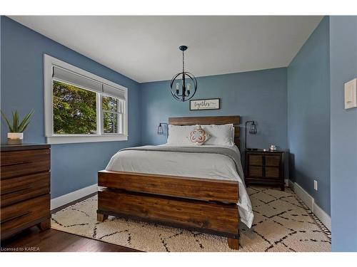 1145 Lincoln Drive, Kingston, ON - Indoor Photo Showing Bedroom