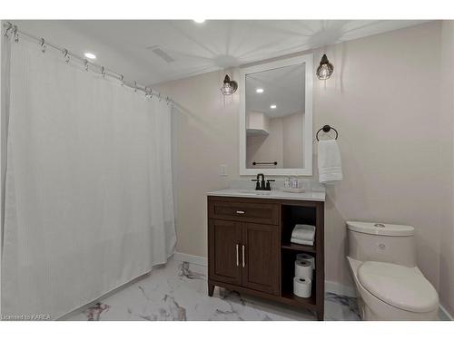 1145 Lincoln Drive, Kingston, ON - Indoor Photo Showing Bathroom