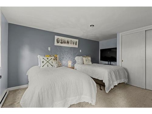 1145 Lincoln Drive, Kingston, ON - Indoor Photo Showing Bedroom
