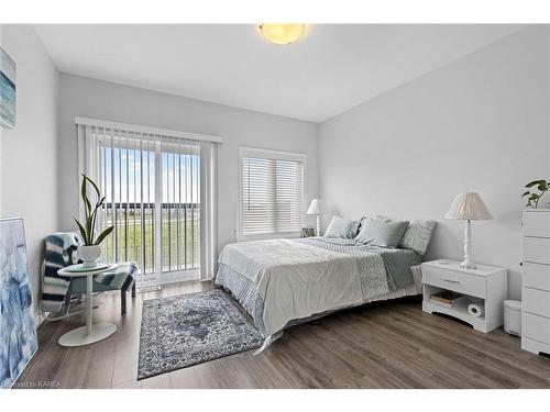 103-1005 Terra Verde Way, Kingston, ON - Indoor Photo Showing Bedroom