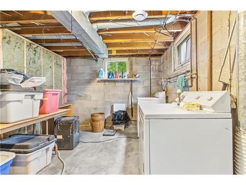 4 Barclay Road, Kingston, ON - Indoor Photo Showing Laundry Room