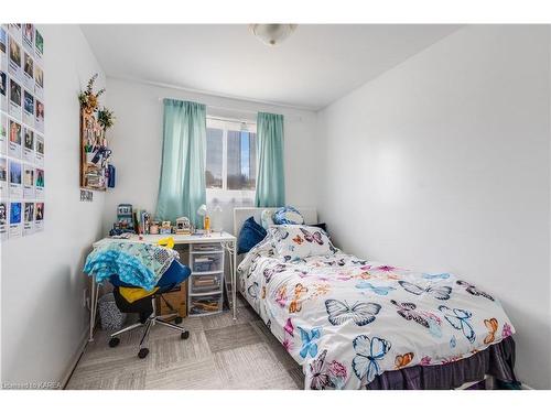 1417 Montreal Street, Kingston, ON - Indoor Photo Showing Bedroom