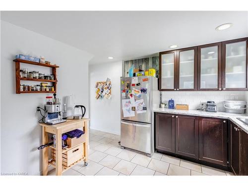 1417 Montreal Street, Kingston, ON - Indoor Photo Showing Kitchen