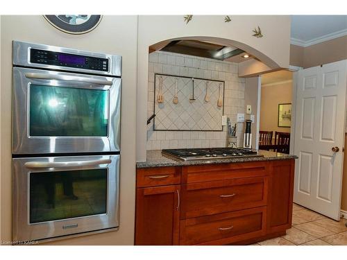 333 Howe Island Ferry Road, Gananoque, ON - Indoor Photo Showing Kitchen