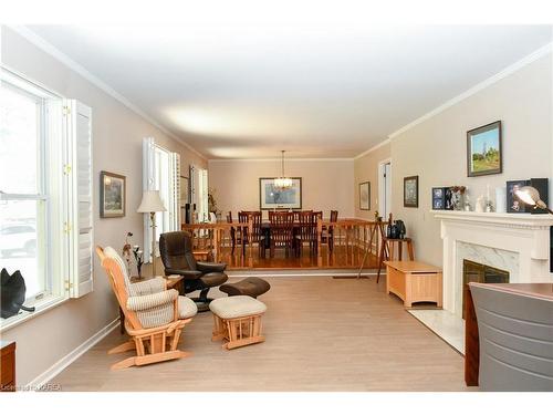 333 Howe Island Ferry Road, Gananoque, ON - Indoor Photo Showing Living Room With Fireplace