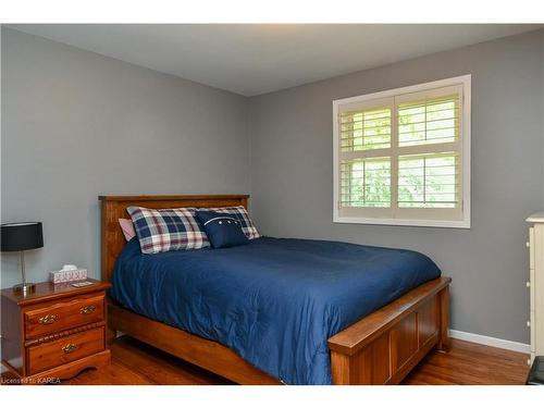 333 Howe Island Ferry Road, Gananoque, ON - Indoor Photo Showing Bedroom