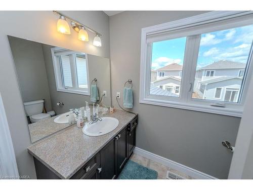 404 Beth Crescent, Kingston, ON - Indoor Photo Showing Bathroom