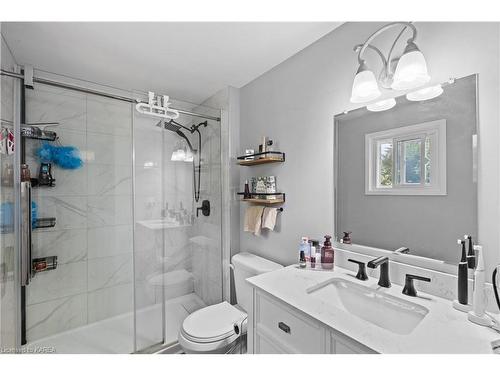 38 Grenadier Drive, Kingston, ON - Indoor Photo Showing Bathroom