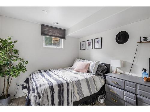 1419 Montreal Street, Kingston, ON - Indoor Photo Showing Bedroom