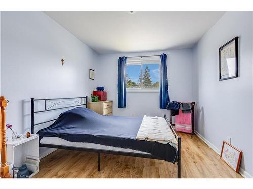 1419 Montreal Street, Kingston, ON - Indoor Photo Showing Bedroom