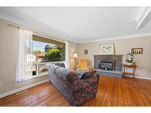 11 Ross Street, Kingston, ON - Indoor Photo Showing Living Room With Fireplace