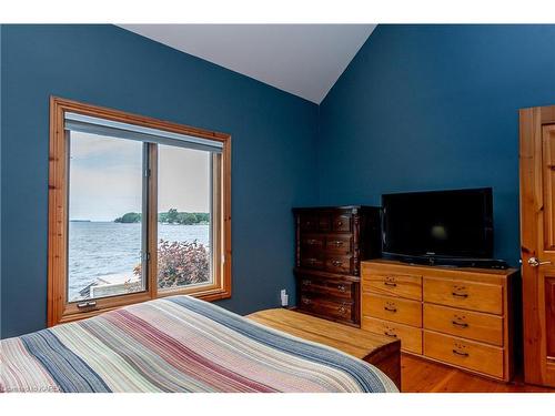 84 Havenwood Trail, Gananoque, ON - Indoor Photo Showing Bedroom