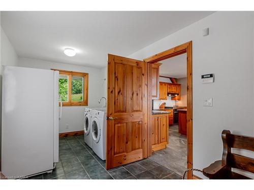 84 Havenwood Trail, Gananoque, ON - Indoor Photo Showing Laundry Room