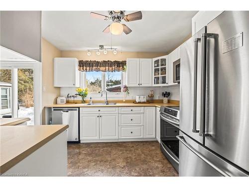 201 Old Orchard Road, Bath, ON - Indoor Photo Showing Kitchen With Double Sink