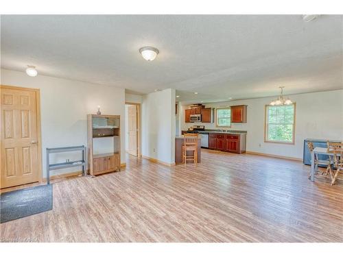 11557 Highway 38, Tichborne, ON - Indoor Photo Showing Living Room