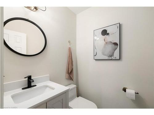 941 Ambleside Crescent, Kingston, ON - Indoor Photo Showing Bathroom