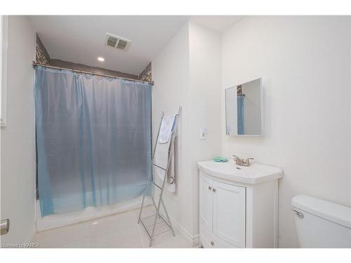 272 Patrick Street, Kingston, ON - Indoor Photo Showing Bathroom