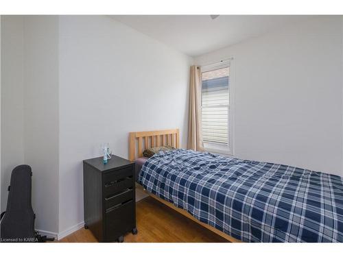 272 Patrick Street, Kingston, ON - Indoor Photo Showing Bedroom