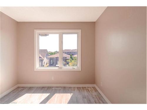 1085 Woodhaven Drive, Kingston, ON - Indoor Photo Showing Other Room