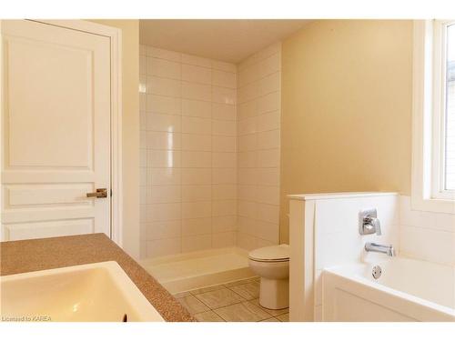 1085 Woodhaven Drive, Kingston, ON - Indoor Photo Showing Bathroom