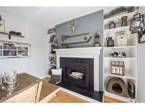 798 Davis Drive, Kingston, ON - Indoor Photo Showing Living Room With Fireplace