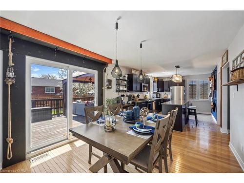 798 Davis Drive, Kingston, ON - Indoor Photo Showing Dining Room