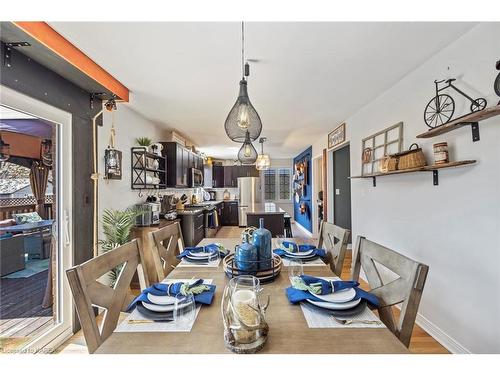 798 Davis Drive, Kingston, ON - Indoor Photo Showing Dining Room