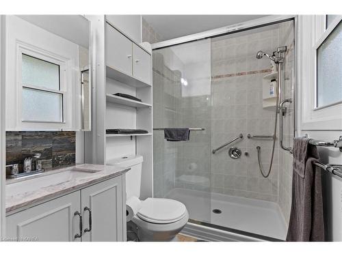 785 Allum Avenue, Kingston, ON - Indoor Photo Showing Bathroom