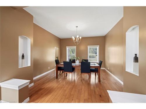 500 Deerview Drive, Kingston, ON - Indoor Photo Showing Dining Room