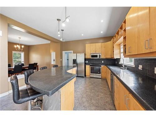 500 Deerview Drive, Kingston, ON - Indoor Photo Showing Kitchen