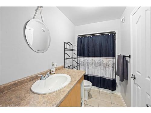500 Deerview Drive, Kingston, ON - Indoor Photo Showing Bathroom