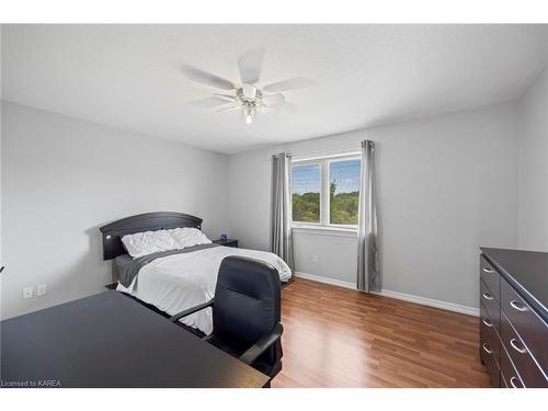 500 Deerview Drive, Kingston, ON - Indoor Photo Showing Bedroom