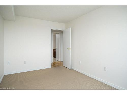 306-165 Ontario Street, Kingston, ON - Indoor Photo Showing Other Room